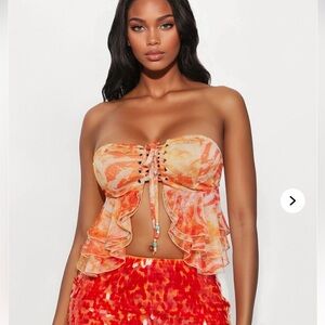 Fashion Nova  - chasing sunsets strapless flyaway top - orange/combo size S NWT